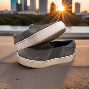Vince Platform Sneakers Womens 7.5 Gray Suede Slip-On Loafers Shoes Sneakers